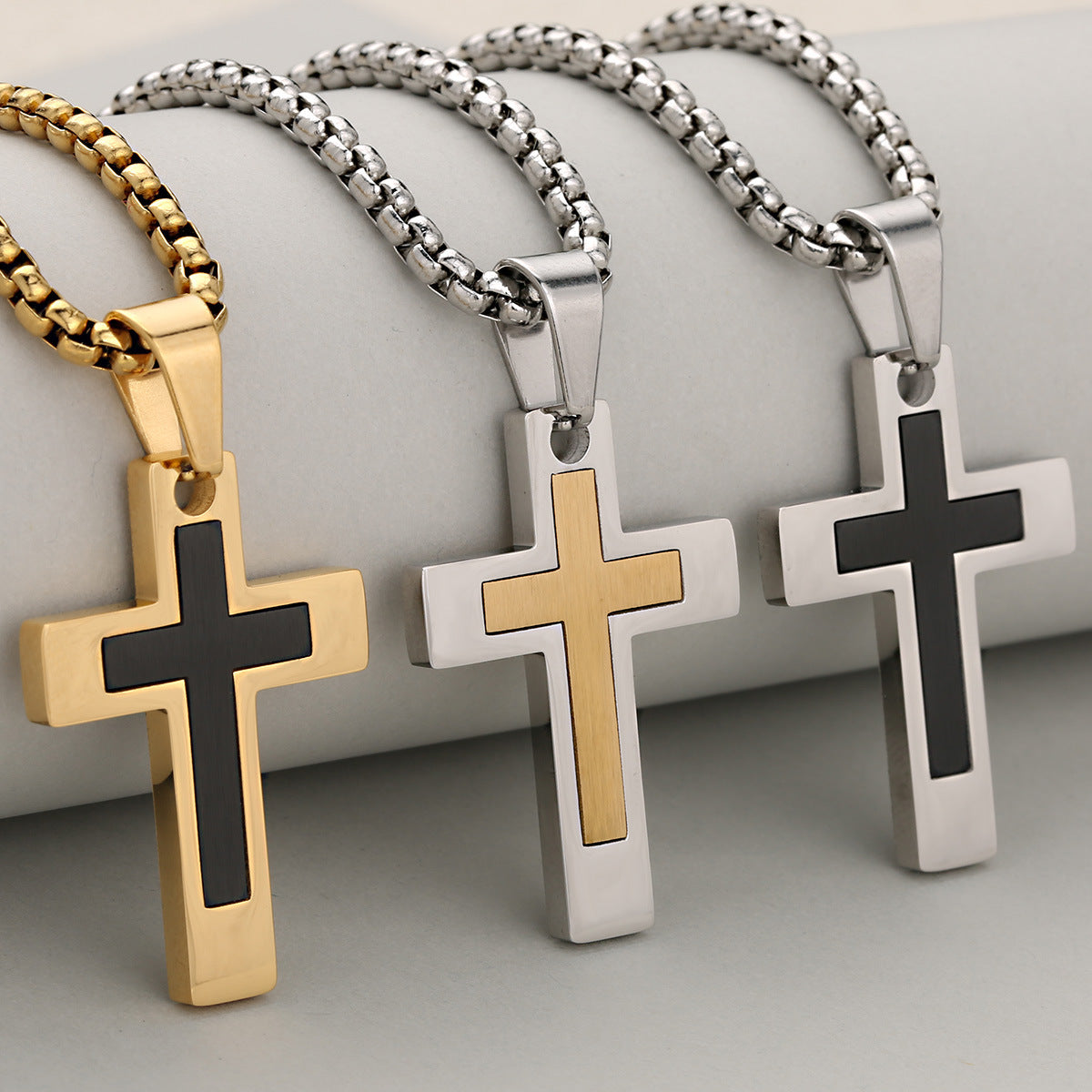 Collier pendentif croix en acier inoxydable