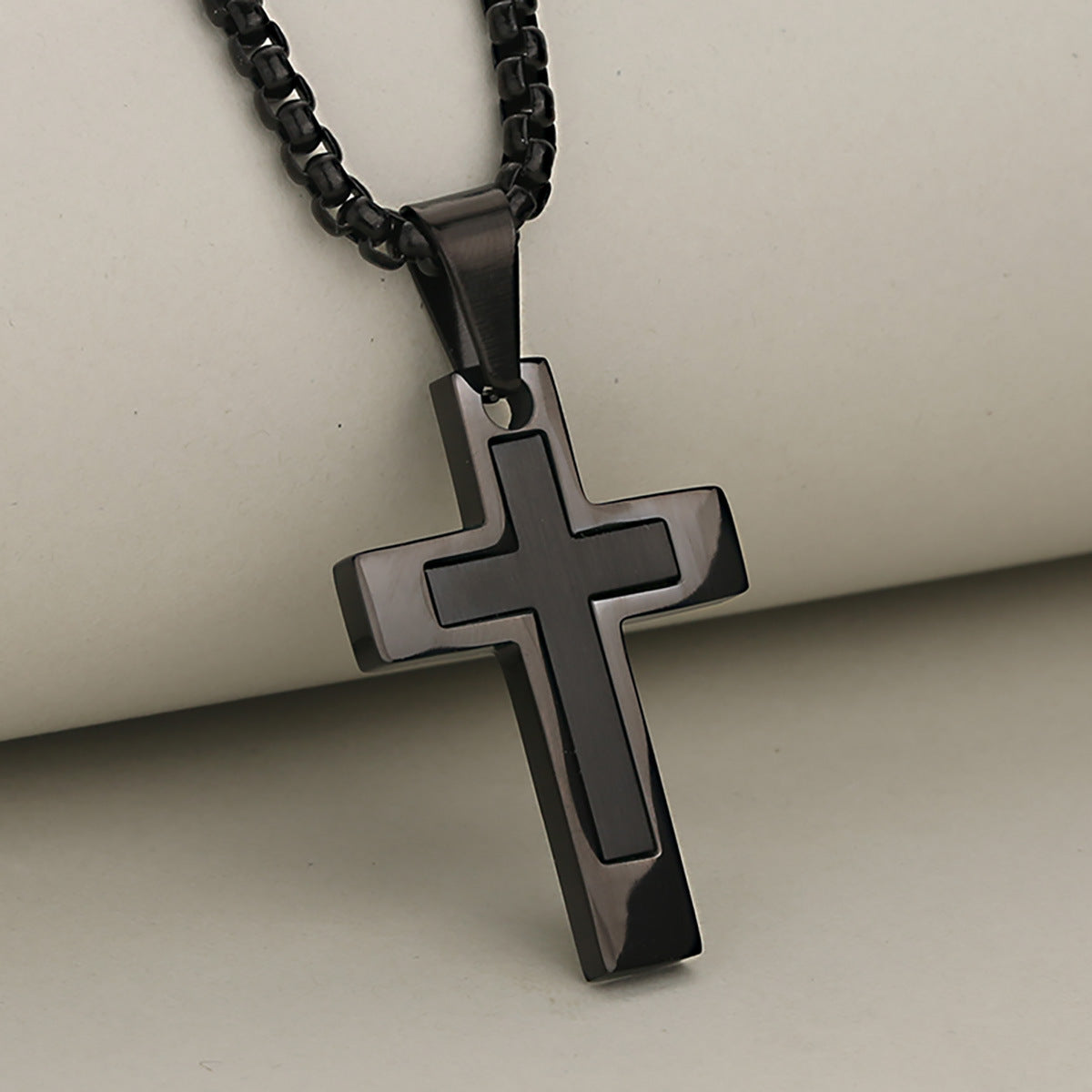 Collier pendentif croix en acier inoxydable