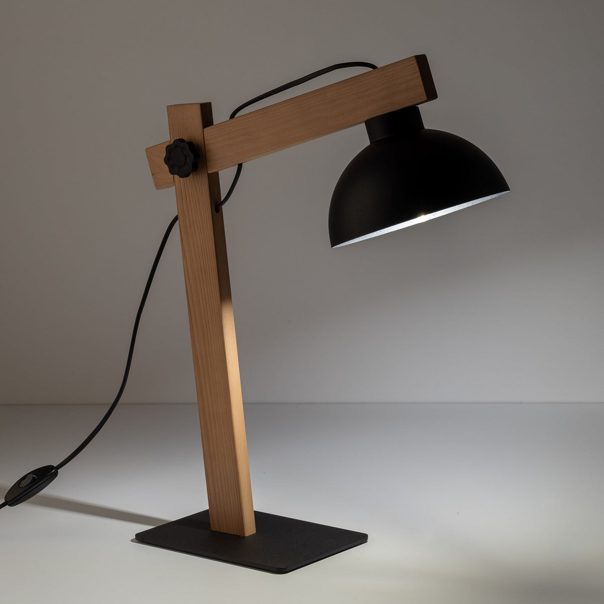 Lampe de table OSLO noire, style scandinave