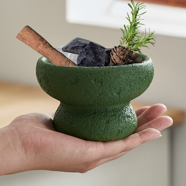 Coupe à bougie en ciment avec base en pierre volcanique
