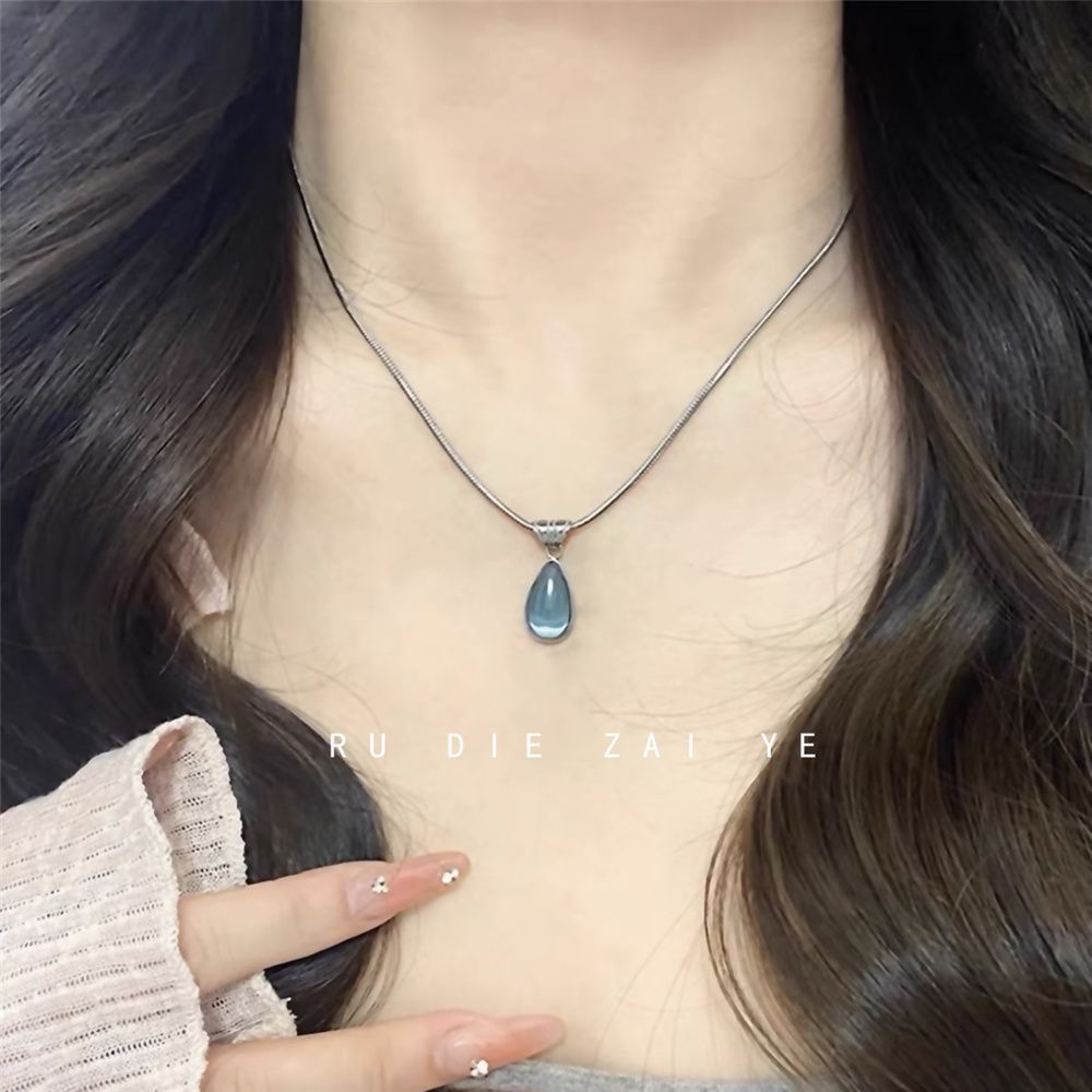 Collier pendentif goutte d'eau rétro français en acier titane