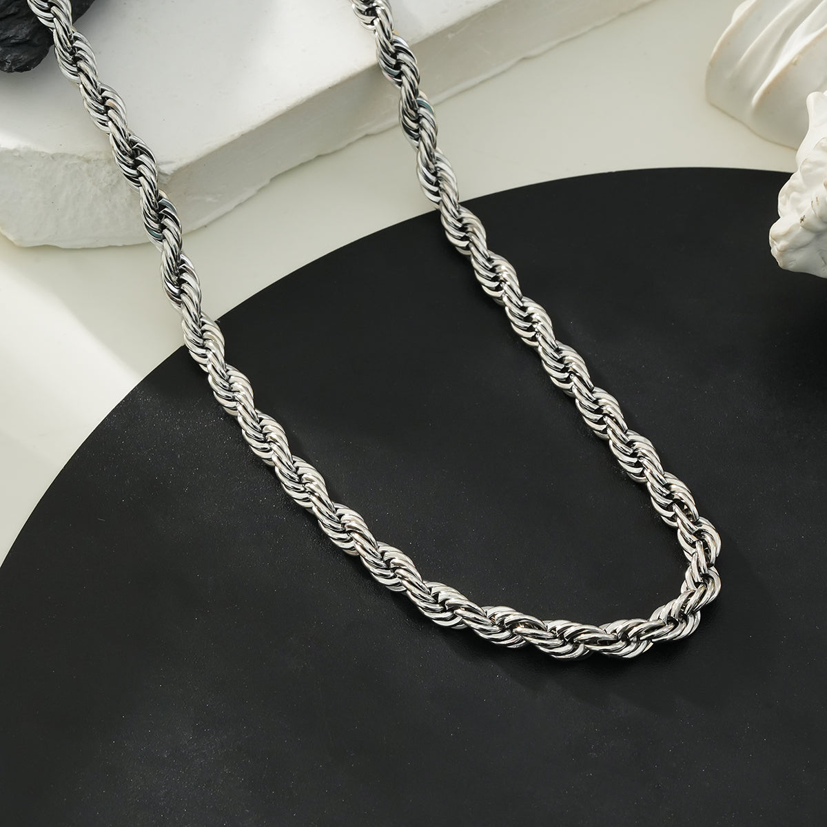 ARKLEY Or blanc (ton argent) : collier texturé en grosse chaîne corde