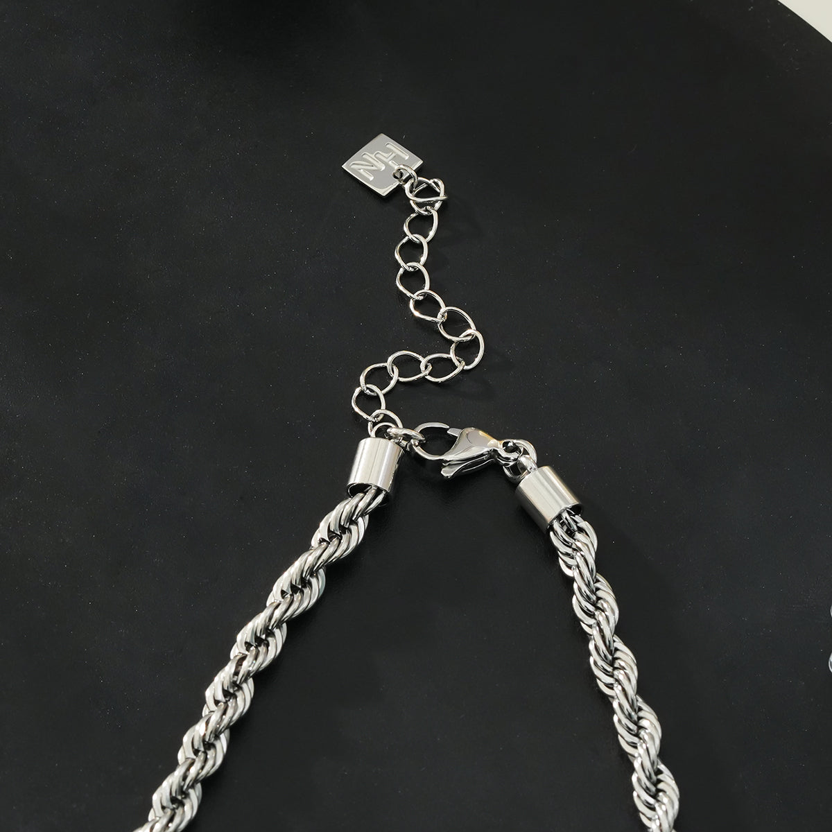 ARKLEY Or blanc (ton argent) : collier texturé en grosse chaîne corde