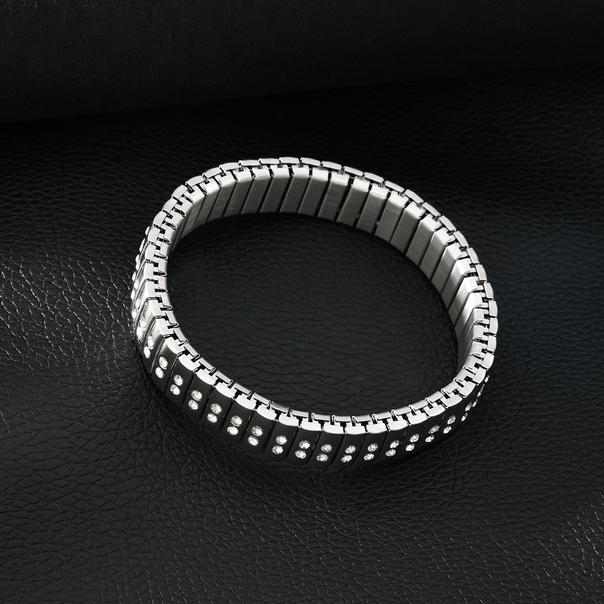 DE SAO : bracelet argenté style montre rétro, double rangée de zircons (CZ)