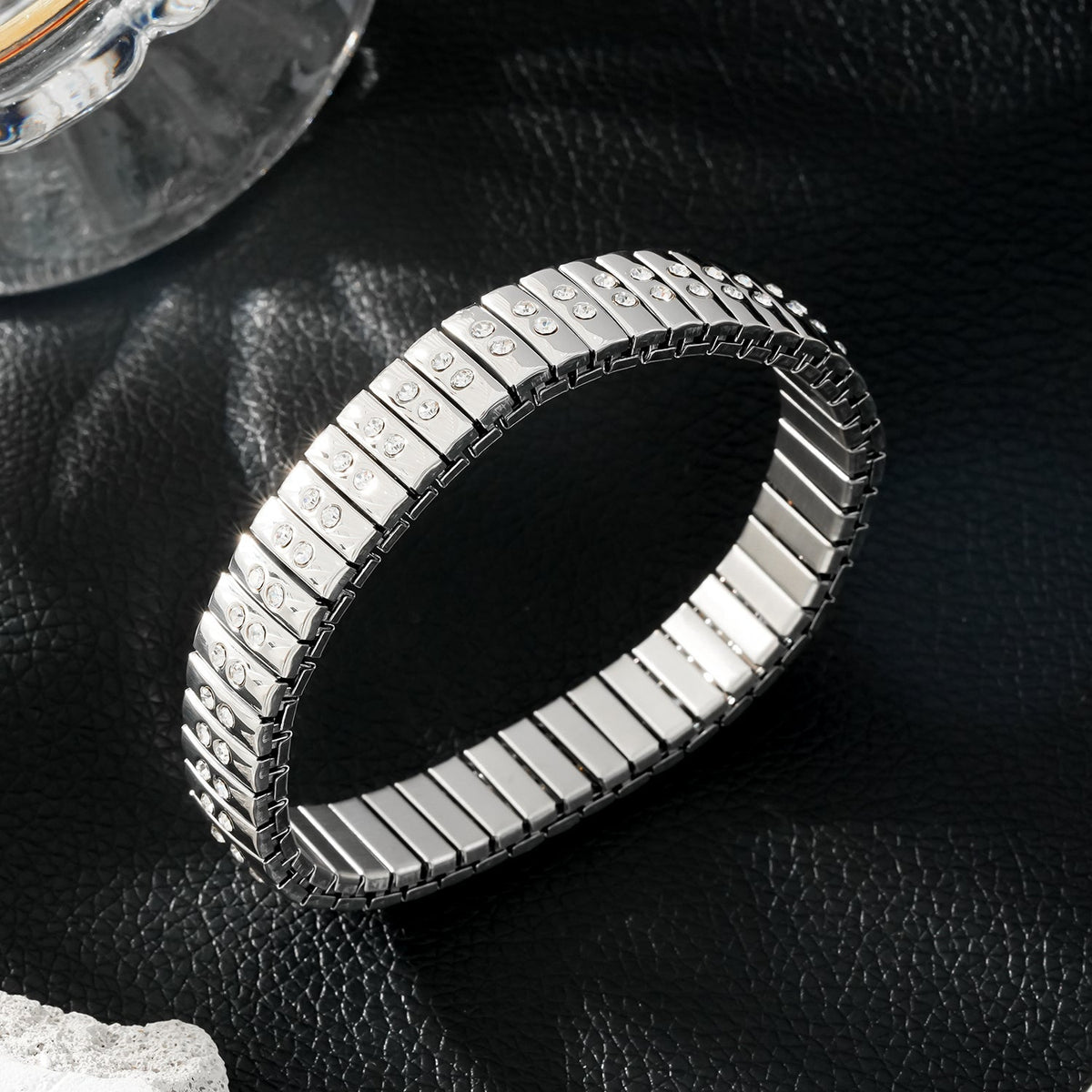 DE SAO : bracelet argenté style montre rétro, double rangée de zircons (CZ)