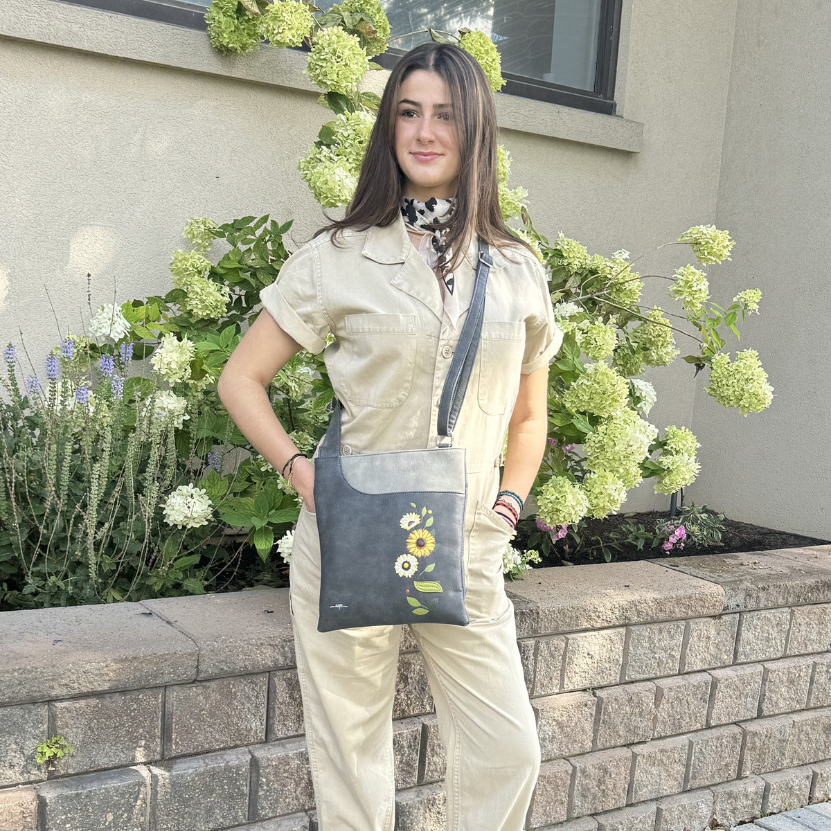 Sac bandoulière Joyful à appliqué floral