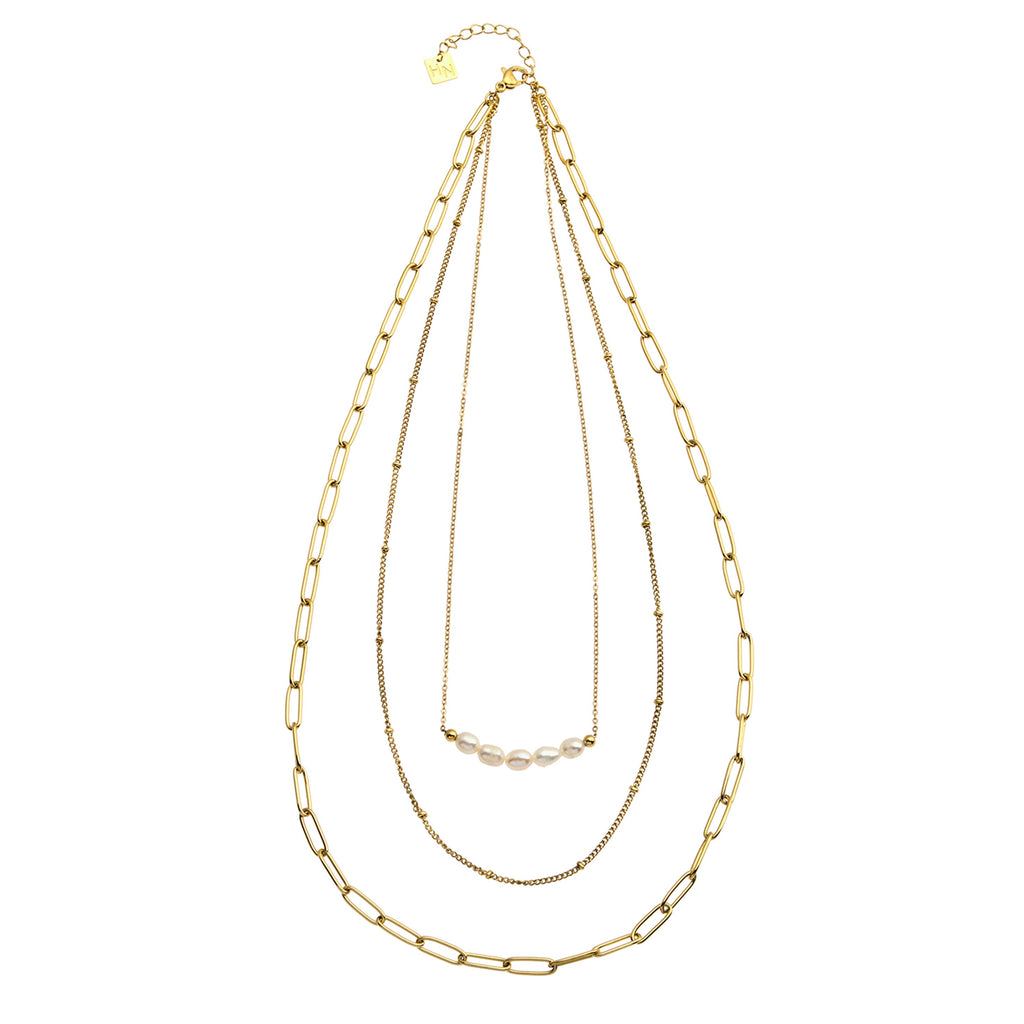 MARLI : collier doré 3 rangs avec perles naturelles
