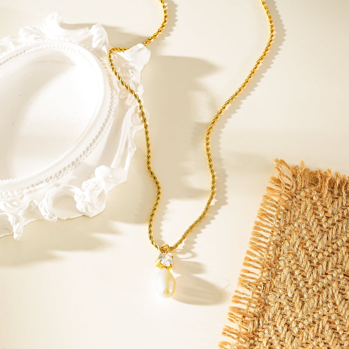 ORSOLIA Or : collier chaîne corde vintage, perle d'eau douce et zircon solitaire