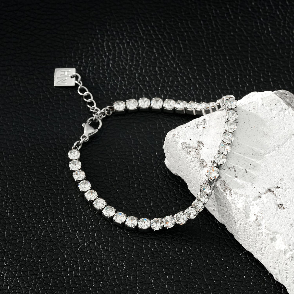 RITMO Or blanc (ton argent) : bracelet tennis classique, élégance intemporelle