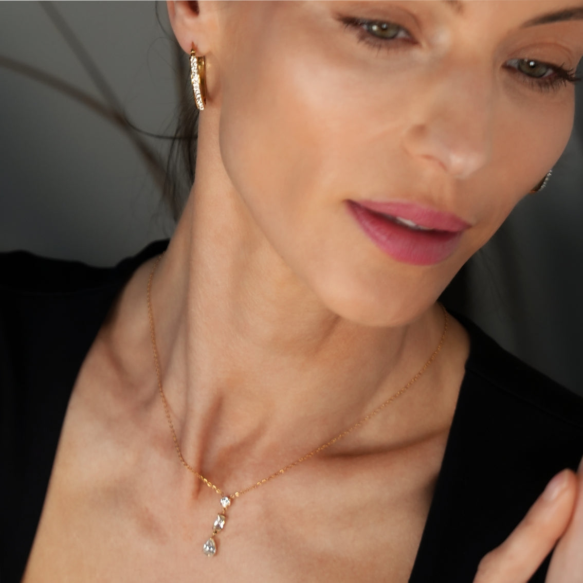 ROCHINA Or : collier chaîne avec trio de breloques en zircon