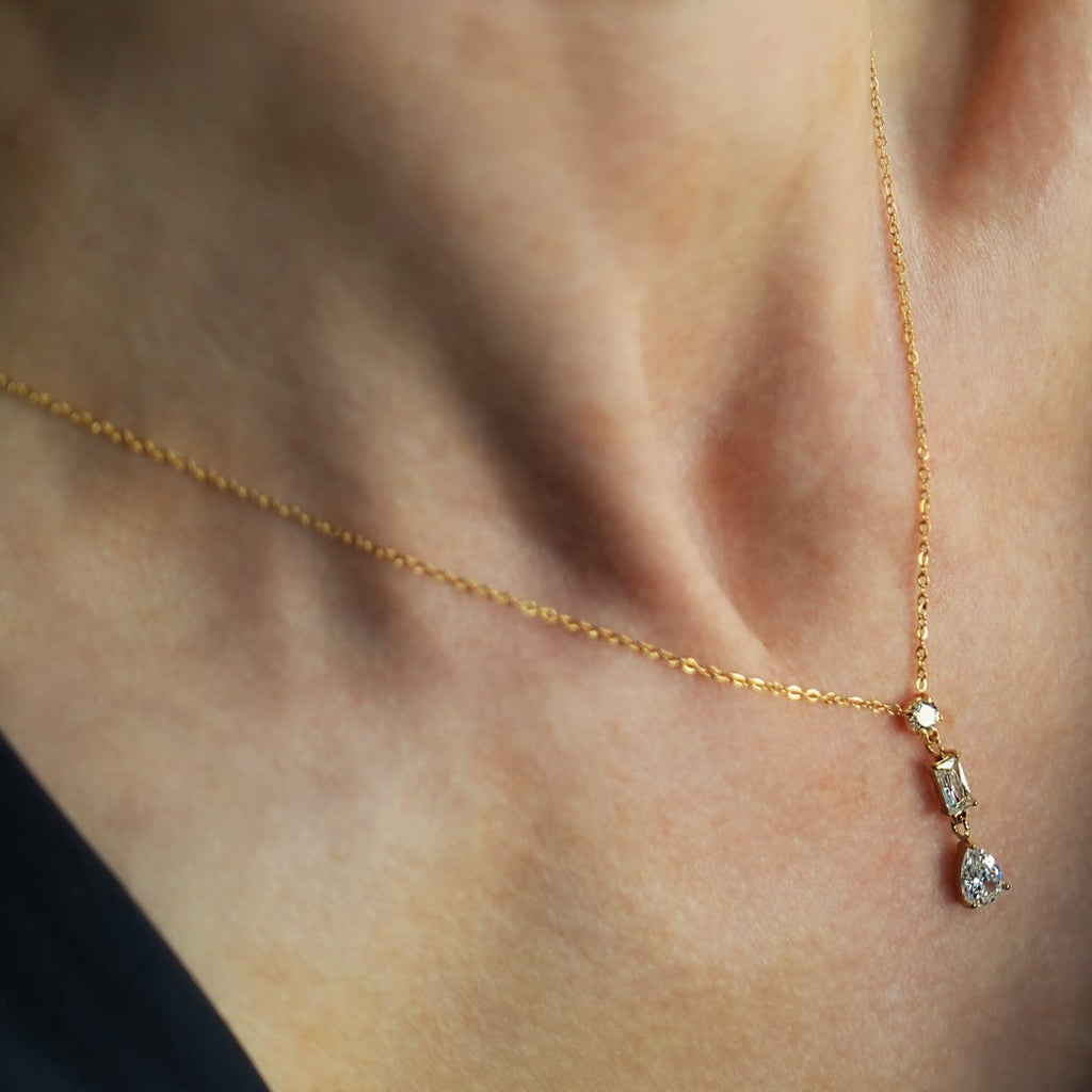 ROCHINA Or : collier chaîne avec trio de breloques en zircon