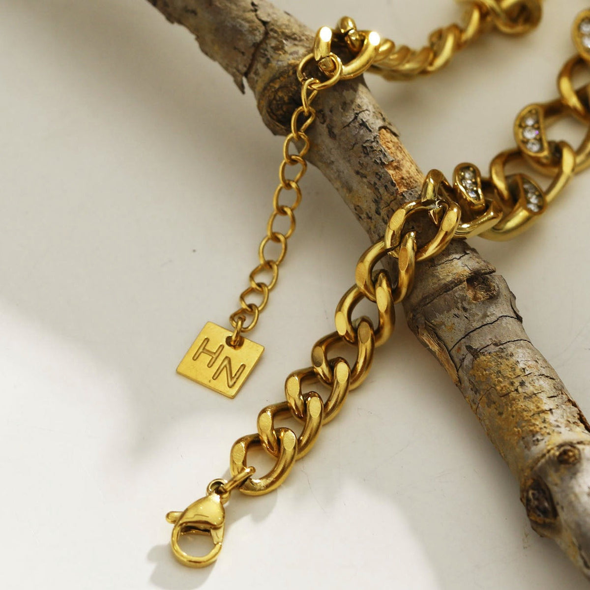 ROUBAIX Or : bracelet chaîne cubaine à zircons, pièce d'exception