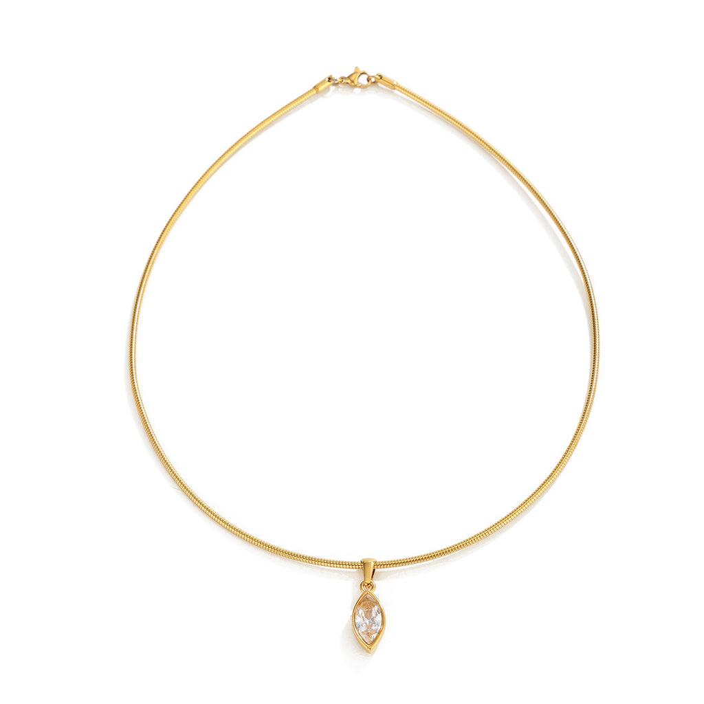 Collier en acier inoxydable avec pendentif en zircon