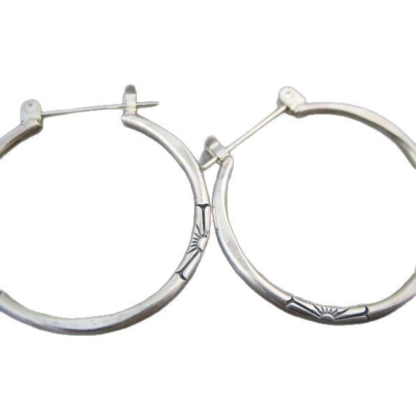 Boucles d'oreilles créoles florales vintage