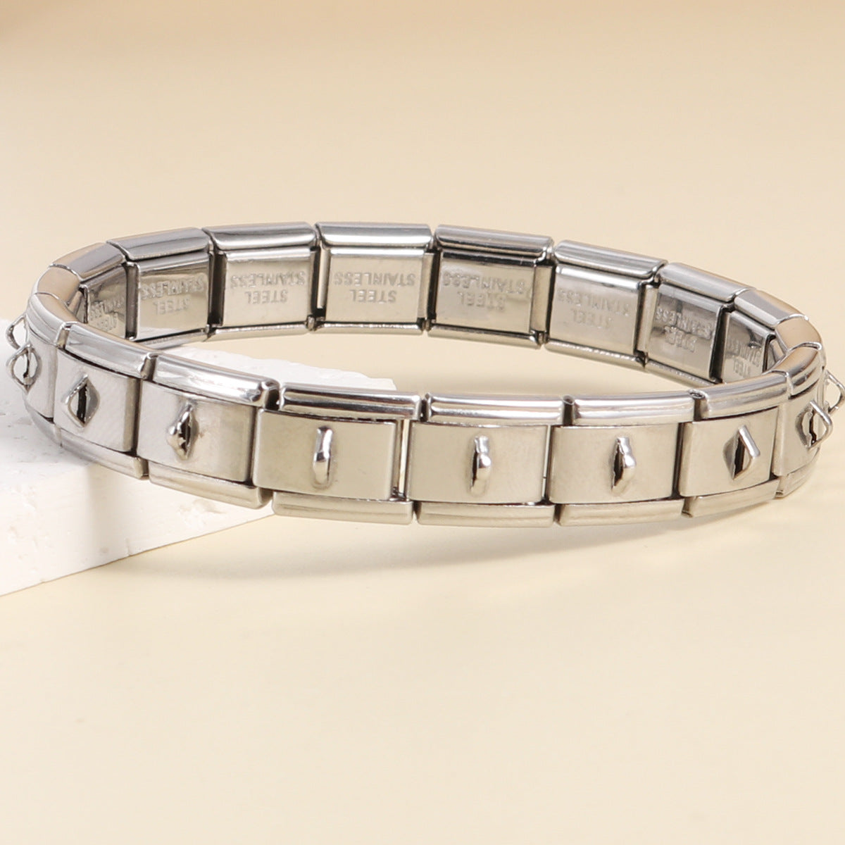 Bracelet modulaire élastique à assembler soi-même