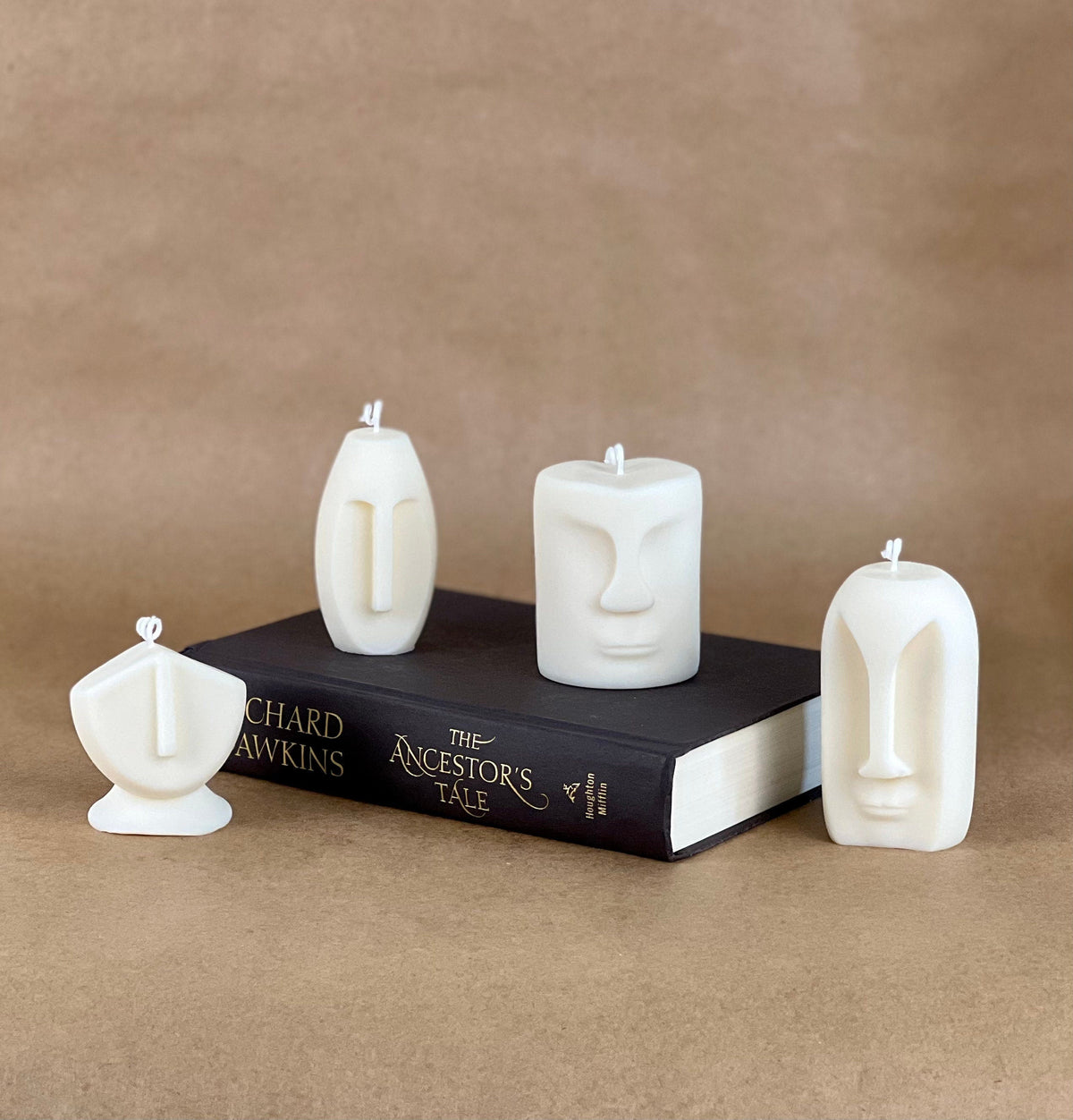Ensemble de bougies visages sculpturales