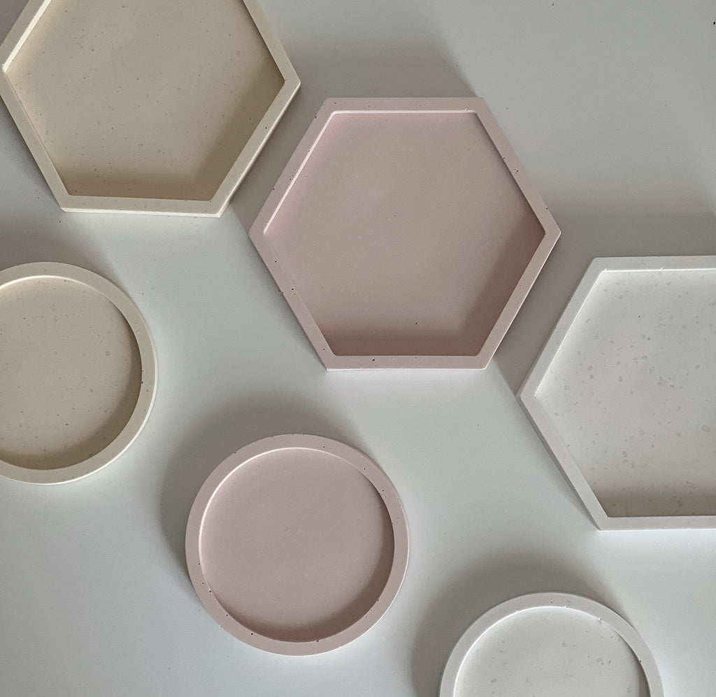 Petit plateau rond en jesmonite