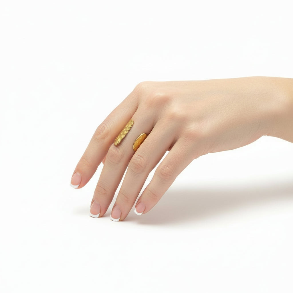 Bague manchette martelée en acier inoxydable doré